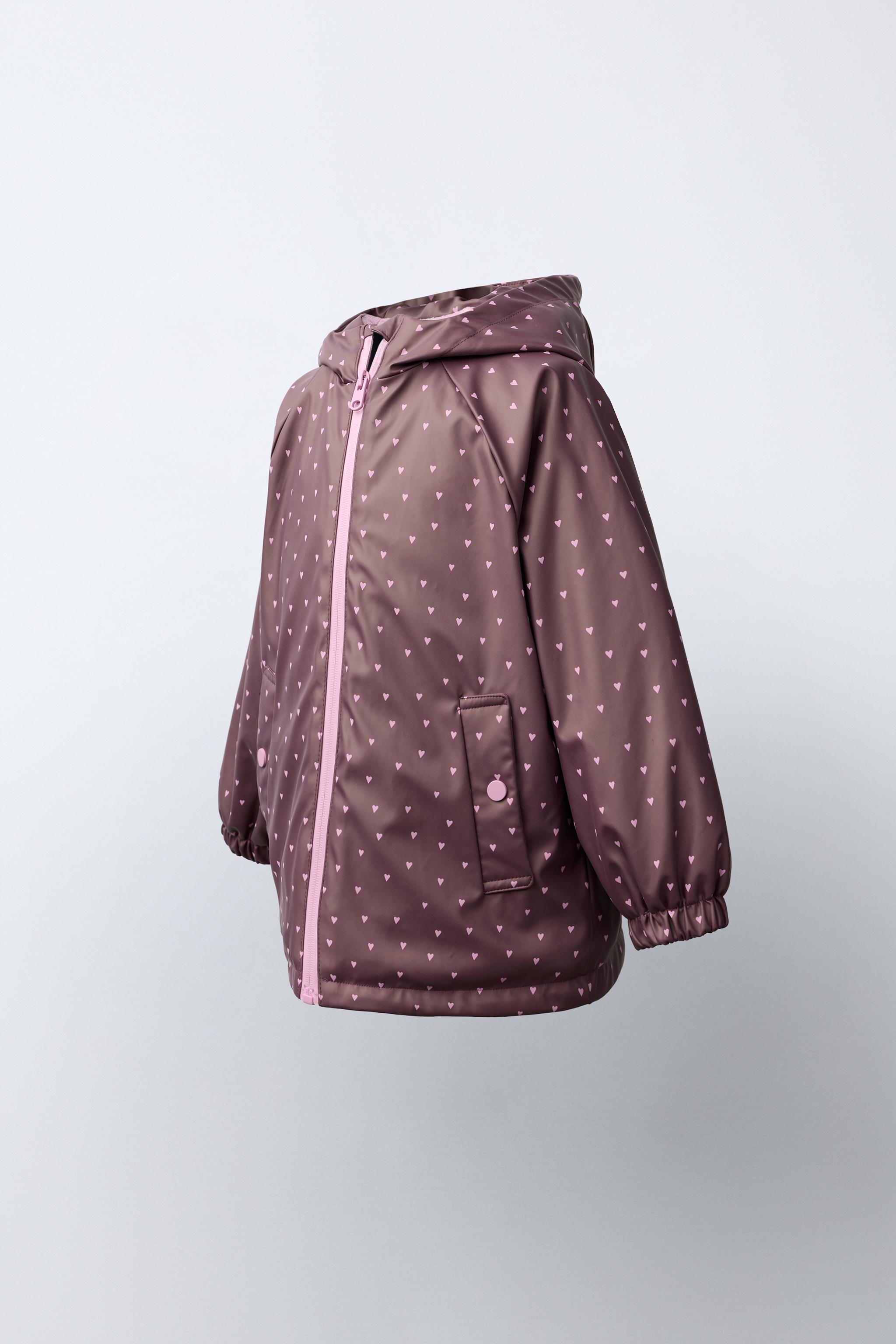 WATER-RESISTANT HEART PRINT RUBBERIZED RAINCOAT